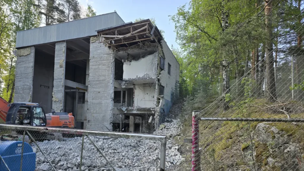 Voisalmen lämpökeskuksen purku